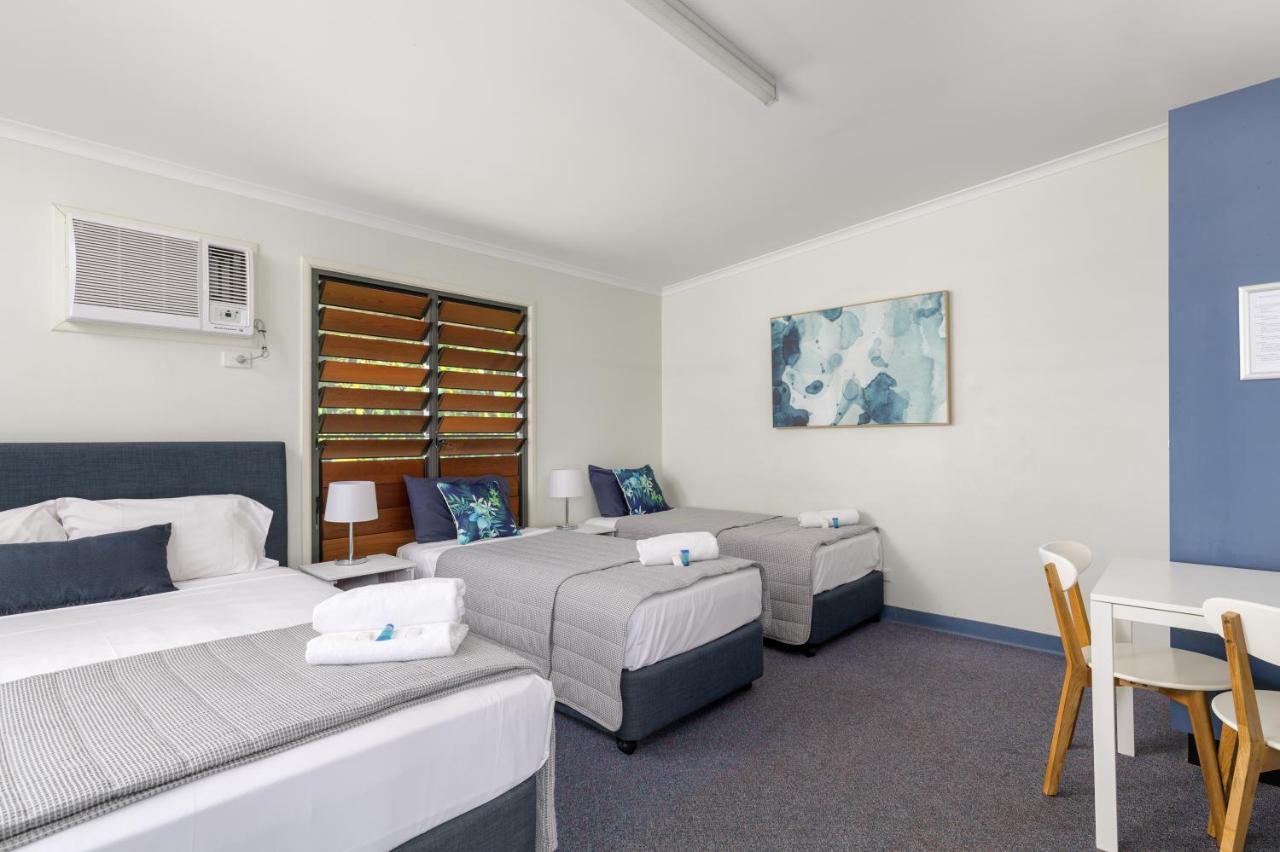 Tin Can Bay'S Sleepy Lagoon Motel Bagian luar foto