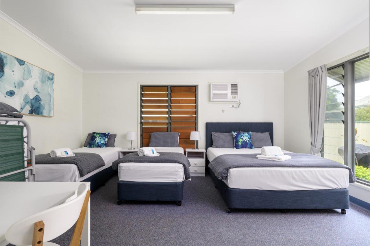 Tin Can Bay'S Sleepy Lagoon Motel Bagian luar foto