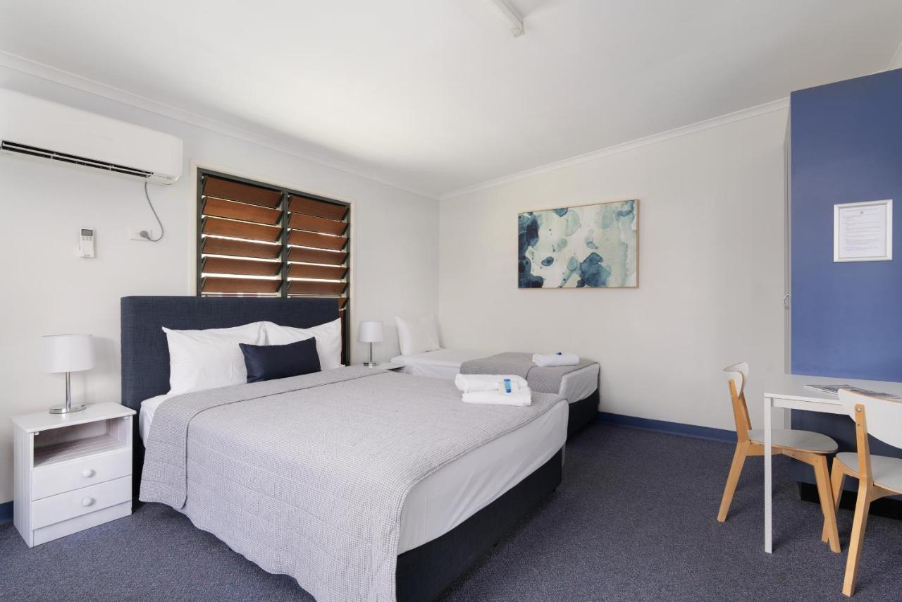 Tin Can Bay'S Sleepy Lagoon Motel Bagian luar foto
