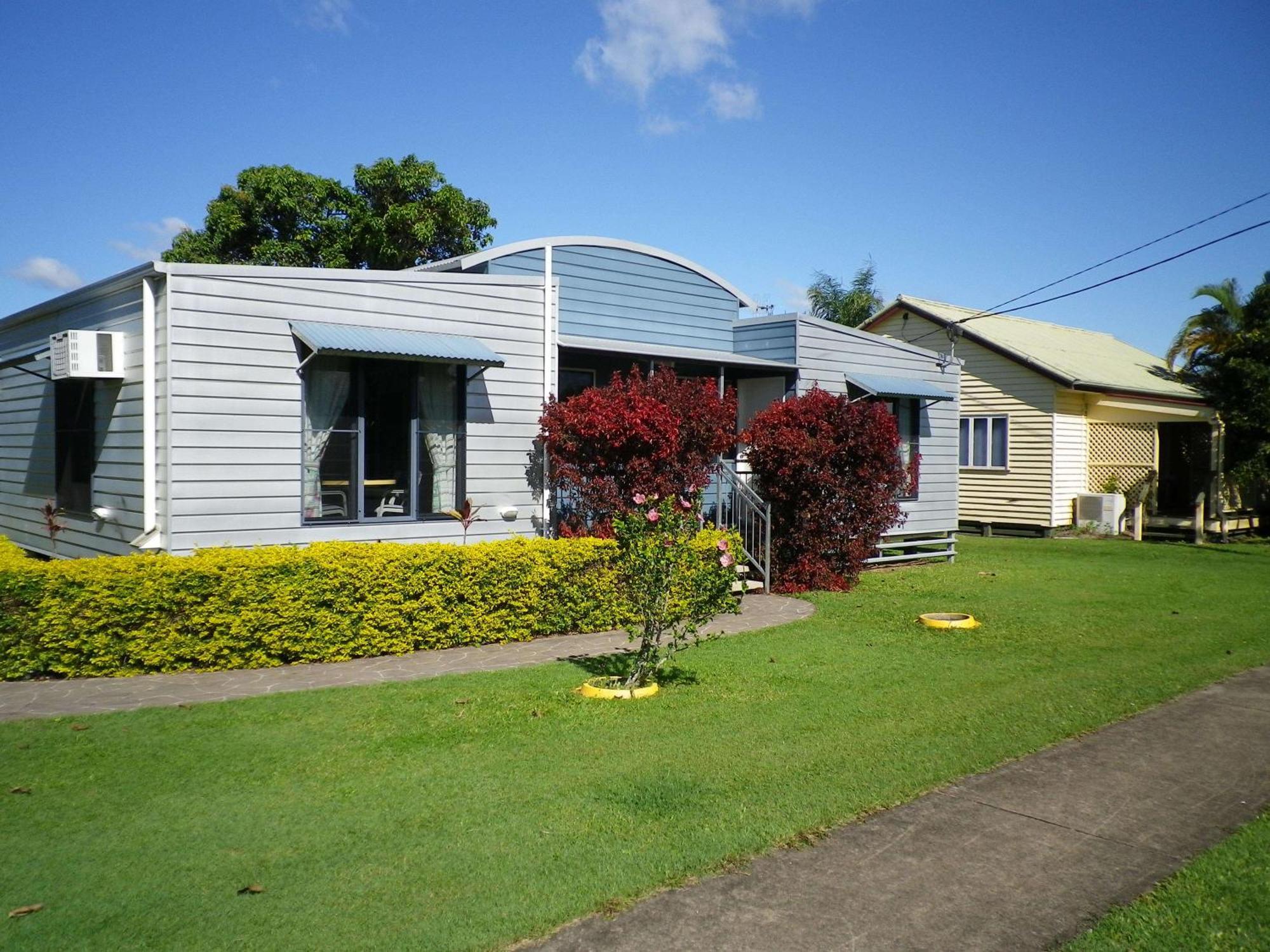 Tin Can Bay'S Sleepy Lagoon Motel Bagian luar foto