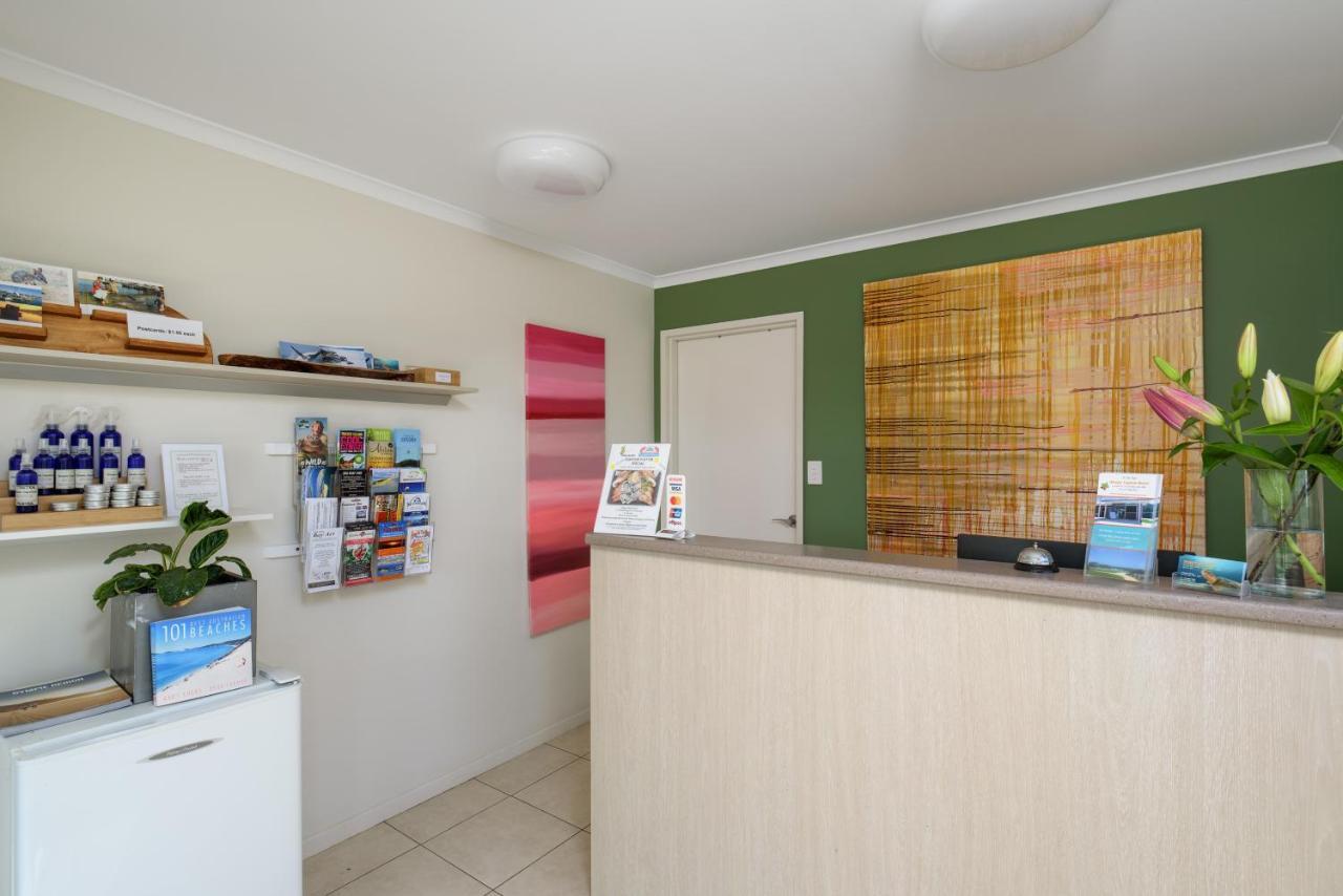 Tin Can Bay'S Sleepy Lagoon Motel Bagian luar foto