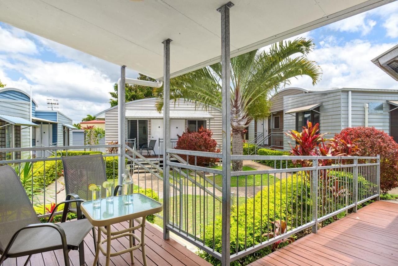 Tin Can Bay'S Sleepy Lagoon Motel Bagian luar foto