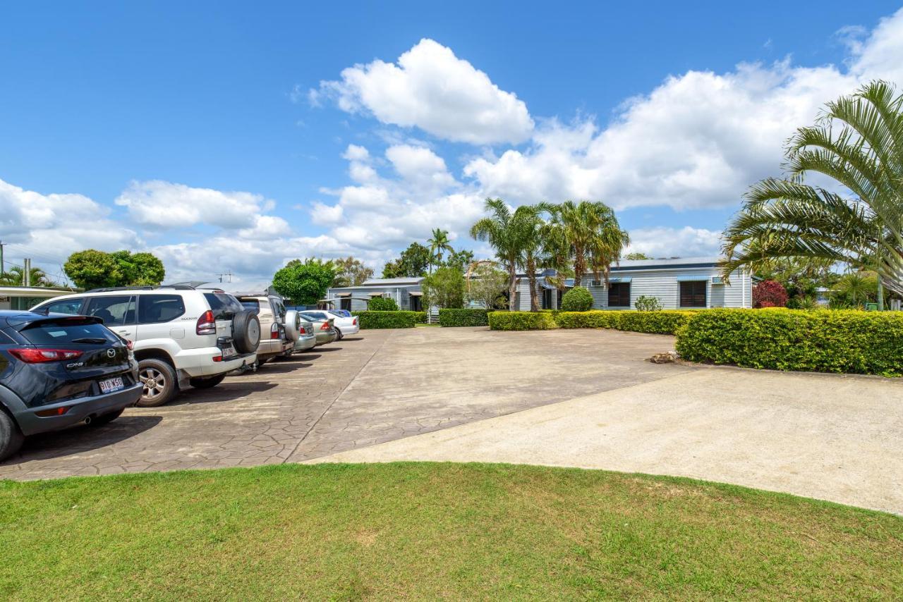 Tin Can Bay'S Sleepy Lagoon Motel Bagian luar foto